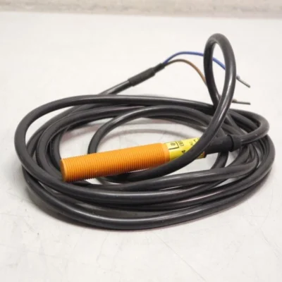 IFM Electronic IF-2004 BBOW Induktiver Sensor TOP ZUSTAND