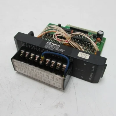GE Fanuc IC610MDL112A 24V SRCE LOAD Input Top Zustand