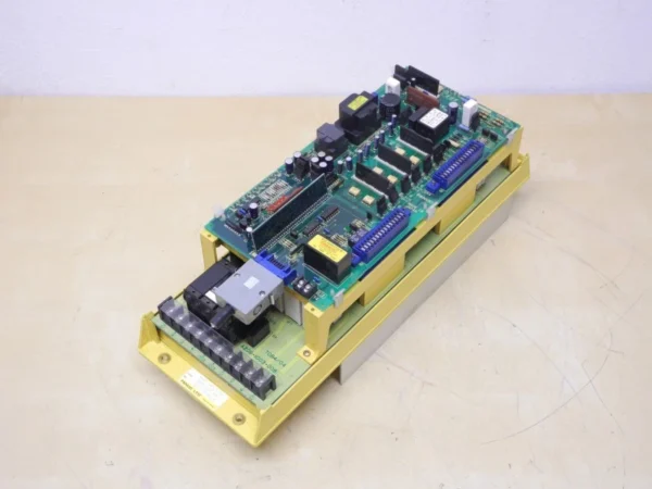 FANUC A06B-6058-H011 AC Servo Amplifier TOP Zustand
