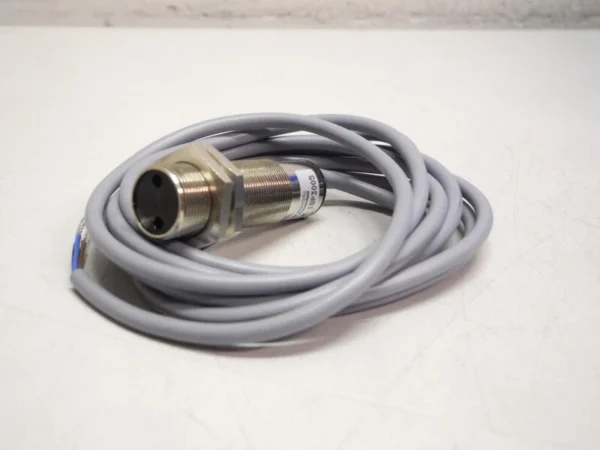 Baumer Electric FZAM 18P3005 Näherungssensor UNUSED