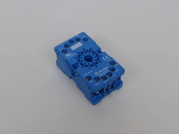 Finder Relaisfassung 90.83.3 10A 300V AC UNUSED