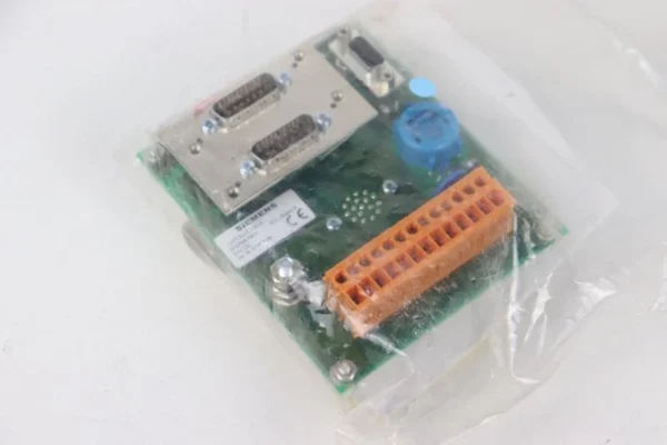 Siemens Verteilerbox 6FX2006-1BC01 E-Stand A 24V DC UNUSED
Wird in neuem Fenster oder Tab geöffnet