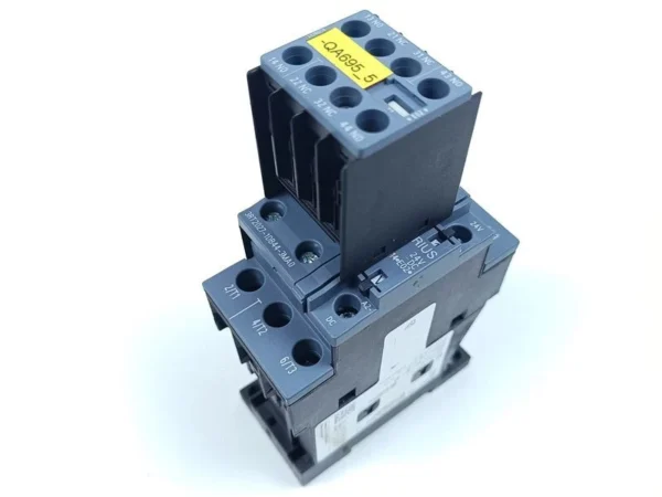 Siemens SIRIUS 3RT2027-1DB44-3MA0 TOP ZUSTAND
Wird in neuem Fenster oder Tab geöffnet