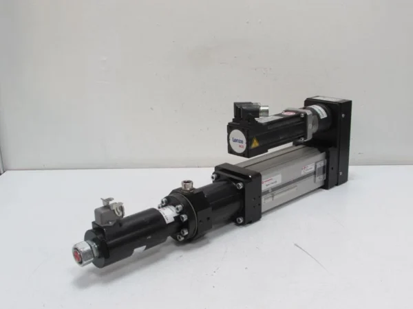 Lenze MCS 06I41-RS0B0-A11N-ST5S00N-R2SU + LR07001515MX-11-056 + NORGREN Dosierer