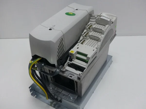 Control Techniques Emerson Unidrive SP3403 480V 51.3A + 3F480-062.225230 TESTED
Wird in neuem Fenster oder Tab geöffnet