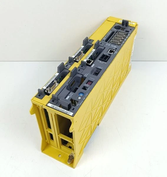Fanuc A02B-0323-B804 Series 30i-B Controller A16B-3200-0710/03A TOP ZUSTAND