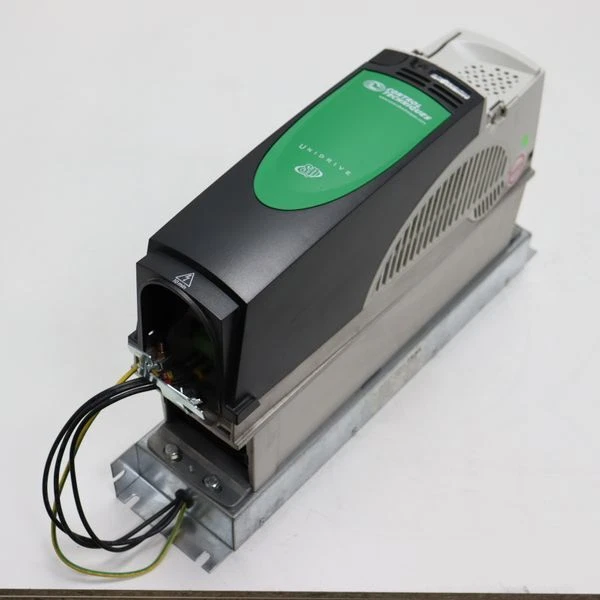 Control Techniques Emerson Unidrive SP1405 Servo Drive 3.0/4.0kW 8,8A NEUWERTIG
Wird in neuem Fenster oder Tab geöffnet