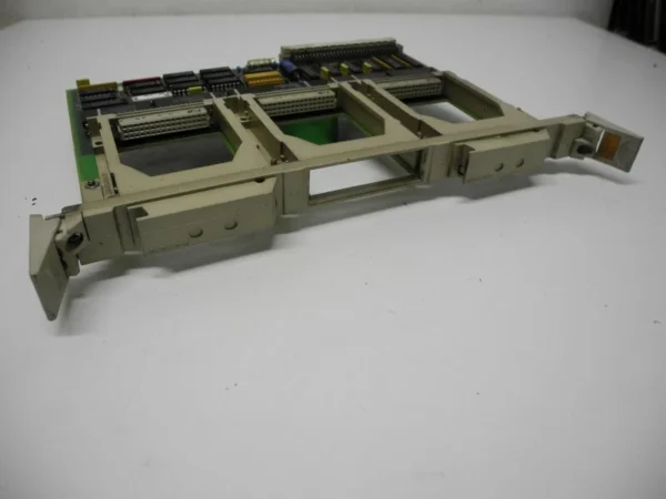 Siemens Sinumerik 6FX1120-7BB01
Wird in neuem Fenster oder Tab geöffnet