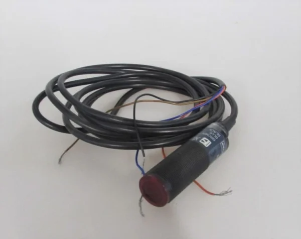 Telemecanique XUB-H023539 Fotoelektrischer Sensor 24V TOP ZUSTAND