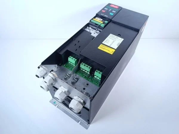 Danfoss VLT2800 VLT2881PT4B20STH3DBF00A00C0 195N2671 TESTED