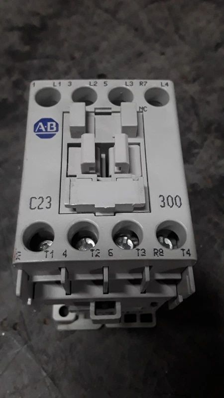 100-C23D300